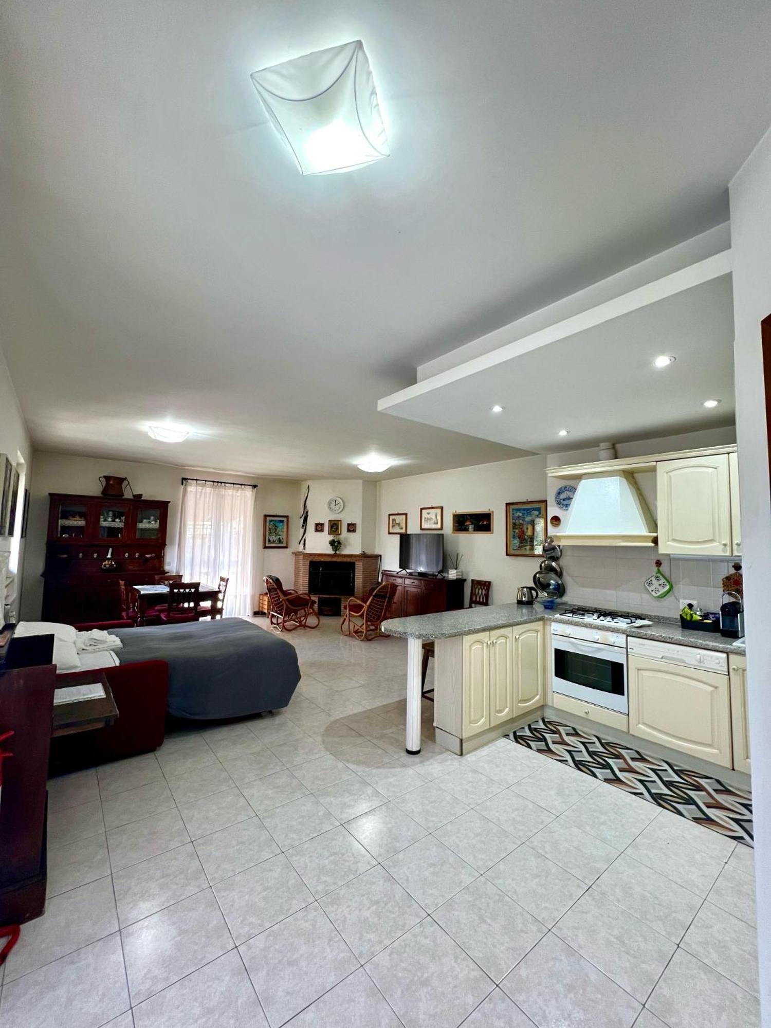 Appartamento Tra Il Borgo E Il Lago Anguillara Sabazia Exterior foto